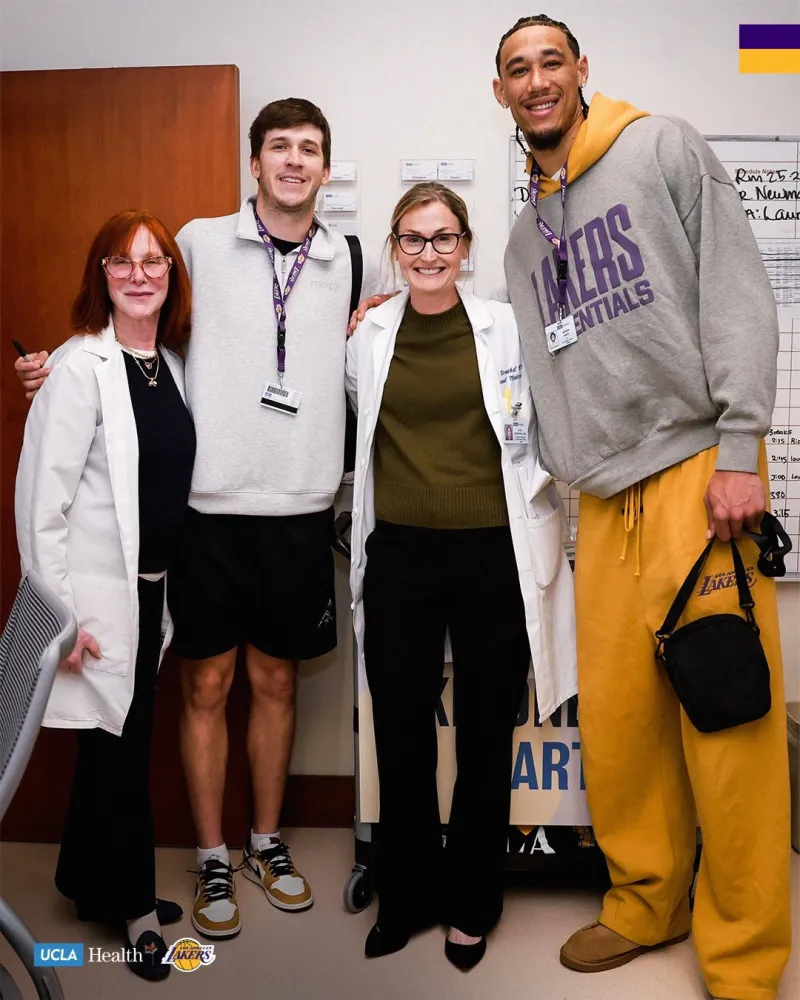 世界杯比赛数据统计-社区关怀！东詹率全队到医院看望病患，湖人官方分享现场照