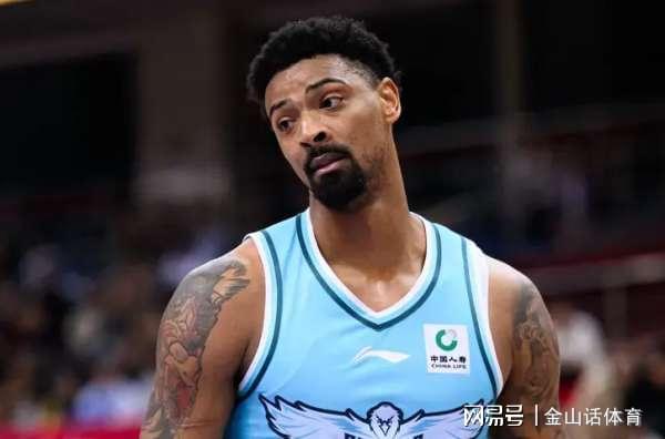 世界杯球队排名-掀翻联盟第4！2名辽粤弃将成功臣，一个6中5砍2双，一个末节12分