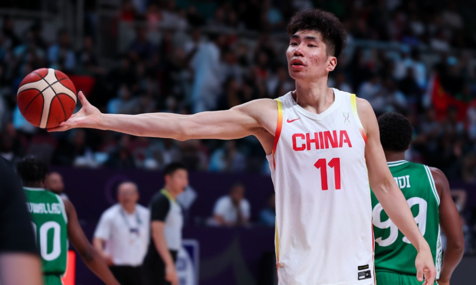 世界杯积分榜-正负值最高！他只打第二场国家队比赛，却成了男篮赢球最大功臣！